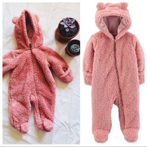Carter’s Pink Sherpa Hooded Bunting w footies